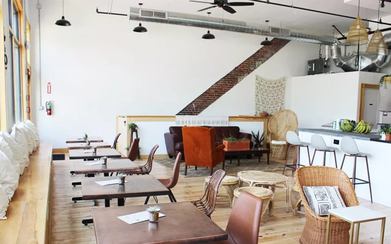 hello juice and smoothie is located in forest park southeast