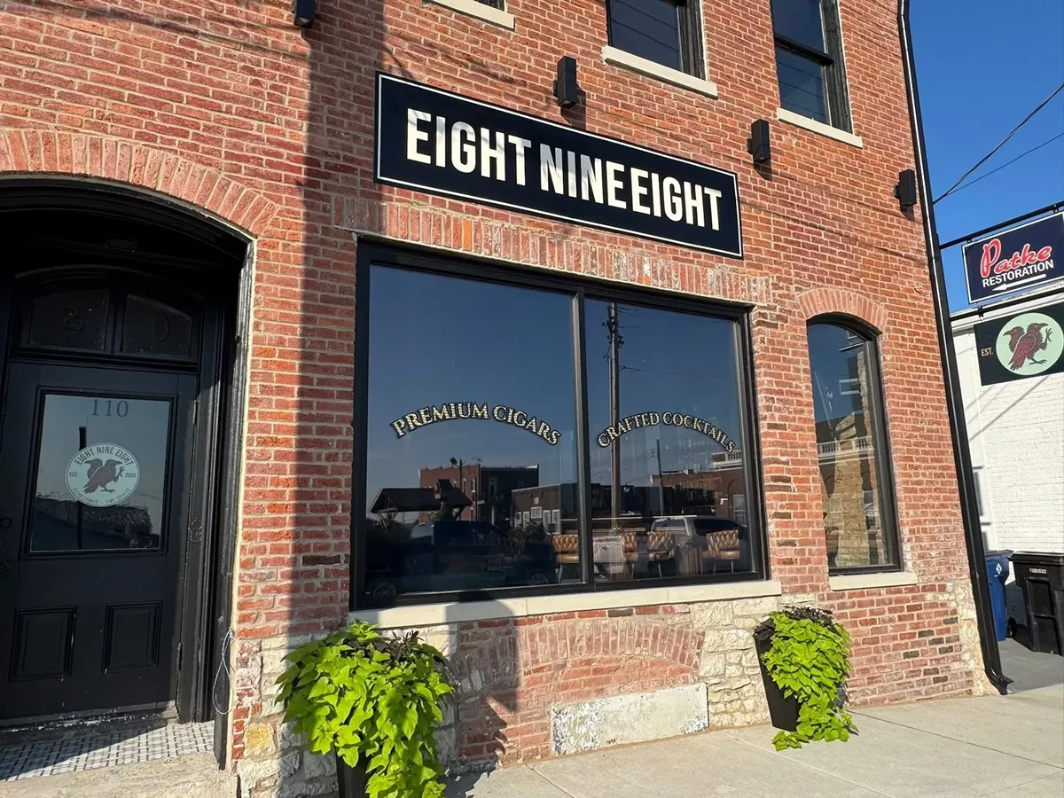 Eight Nine Eight Cigar Lounge & Bar opens in Washington