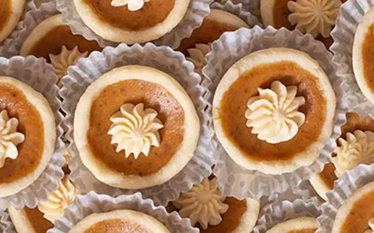 Russells Pumpkin Mousse Mini Pies recipe